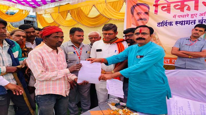 सर्वहारा वर्ग के उत्थान के लिए विकास यात्राएँ- राज्य मंत्री श्री यादव